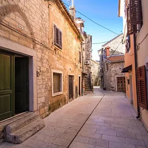 Apartman Center, Seafront With Terrace In, Umag